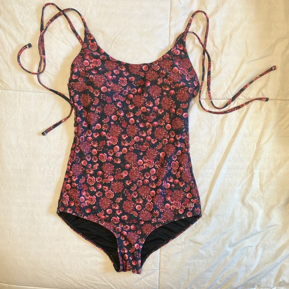 Albion Fit one piece swimsuit